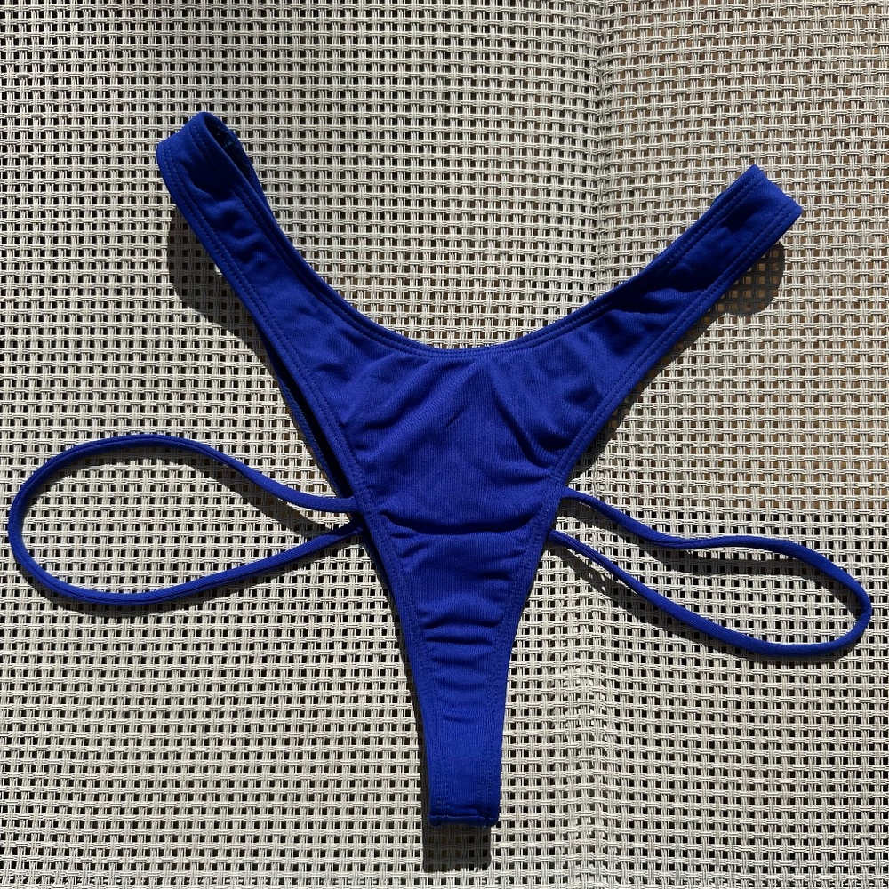 Minimale Animale Wall Street Thong with Side strings